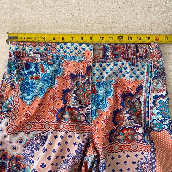 Chico’s Cool Cotton-Blend Patched Capris - Picture 7 of 14